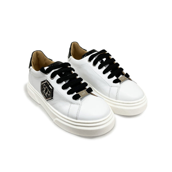 Boys White Lo-Top Sneaker With Logo-Plaque